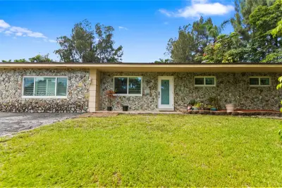 4801 SW 59th Ter, Davie: photo 1 of 52