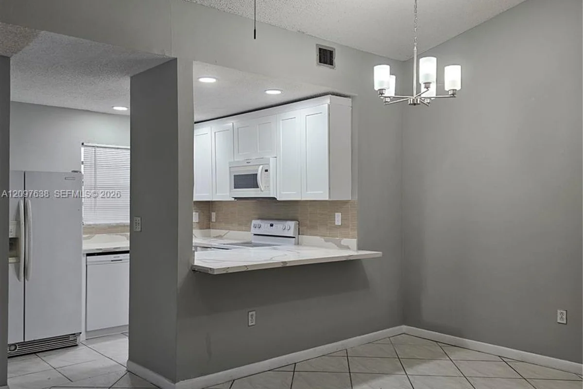 809 NE 214th Ln #2, Miami: photo 1 of 23