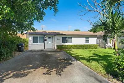 1615 S N St, Lake Worth: photo 1 of 14