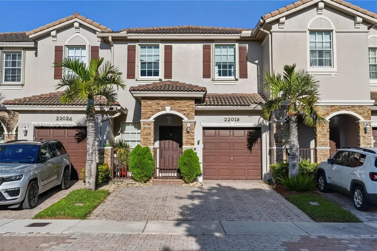 22018 SW 93rd Pl, Cutler Bay: photo 1 of 38