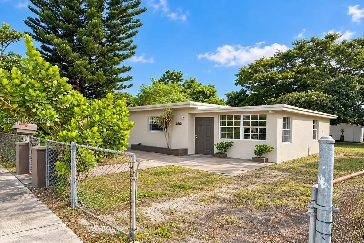 6308 Washington St, Hollywood: photo 1 of 22