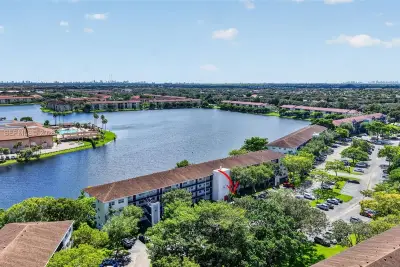 1301 SW 134th Way #108B, Pembroke Pines: photo 1 of 39