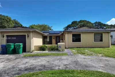 2420 NW 42nd Ave, Lauderhill: photo 1 of 11
