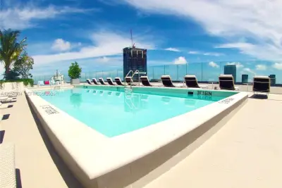 45 SW 9th St #2308, Miami: photo 1 of 35