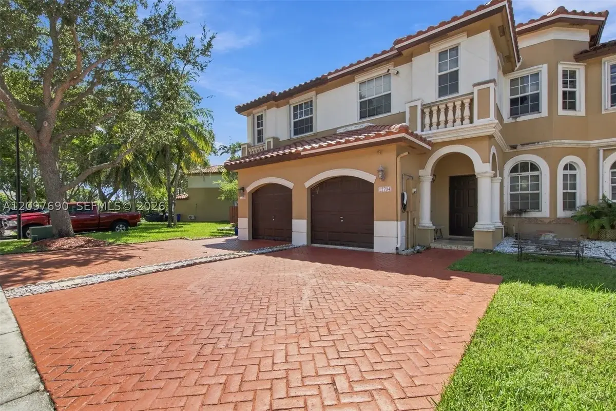 12704 SW 49th Dr, Miramar: photo 1 of 16