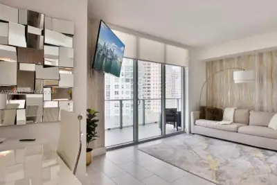 1300 Brickell Bay Dr #1711, Miami: photo 1 of 15