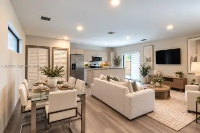 916 NW 8th St #1, Florida City: photo 1 of 21