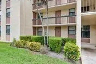 8429 Forest Hills Dr #208, Coral Springs: photo 1 of 12