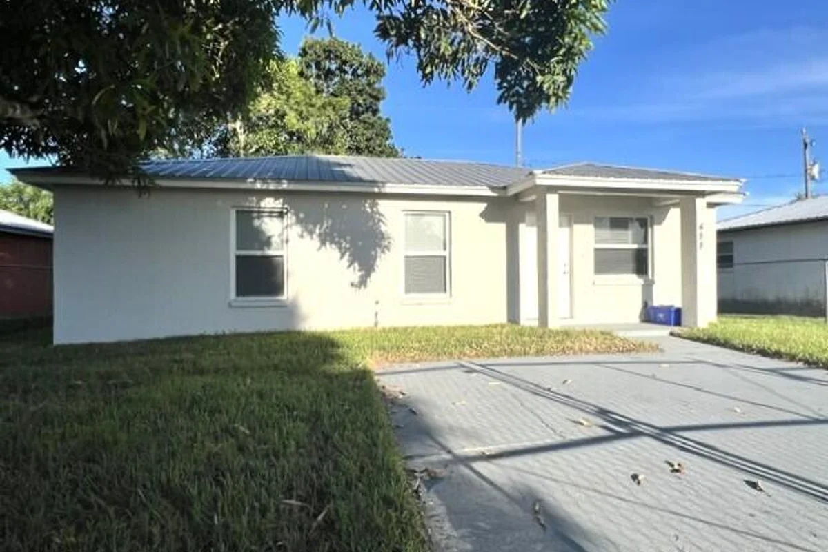 488 E Jordan Blvd, Pahokee: photo 1 of 16