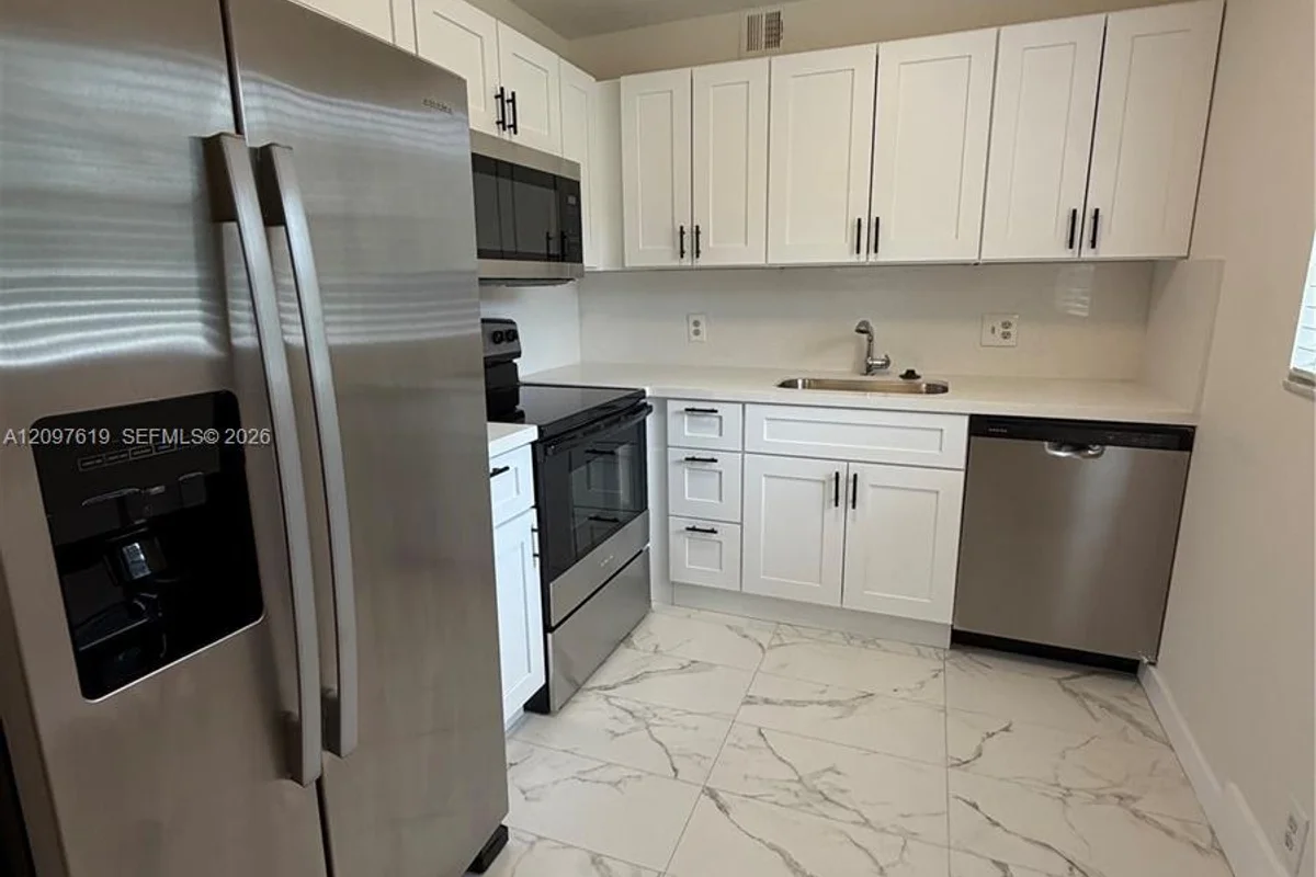 100 SW 132nd Way #304K, Pembroke Pines: photo 1 of 26