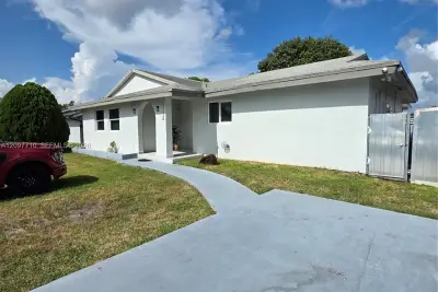 16884 SW 109th Ct, Miami: photo 1 of 18