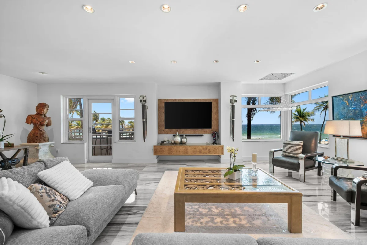 101 S Fort Lauderdale Beach Blvd #208, Fort Lauderdale: photo 1 of 42