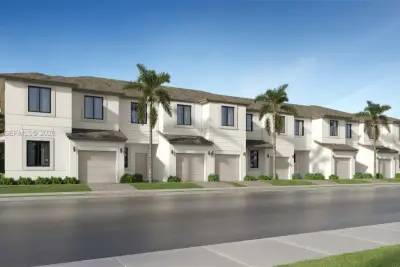 1534 NW 2 St, Florida City: photo 1 of 19