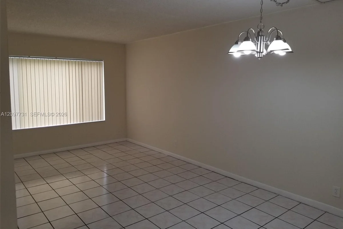3232 NW 102nd Ter #205-F, Coral Springs: photo 1 of 14