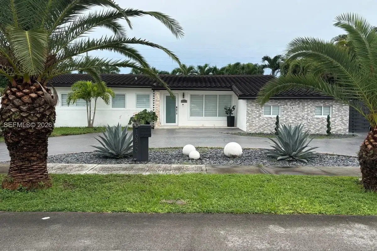 10450 SW 42nd Ter, Miami: photo 1 of 39