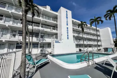 625 Antioch Ave #101, Fort Lauderdale: photo 1 of 26