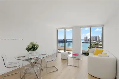 555 NE 15th St #26K, Miami: photo 1 of 36