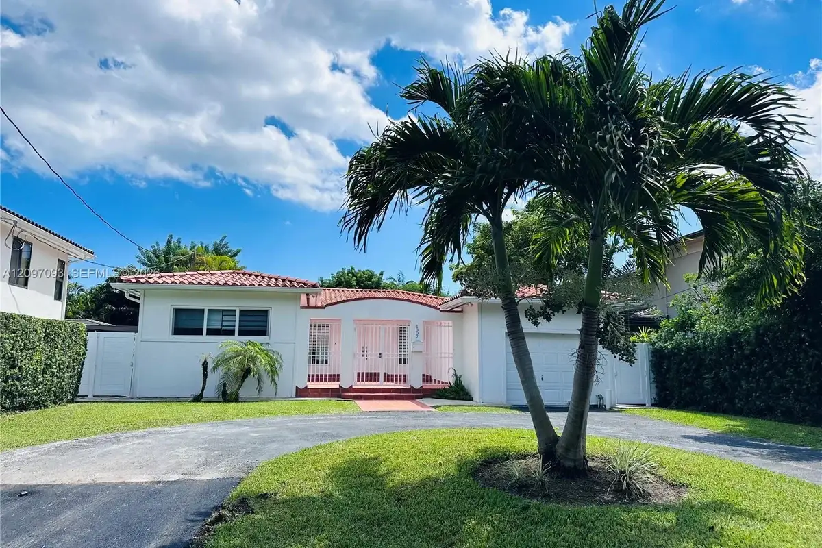 1602 Micanopy Ave, Miami: photo 1 of 24
