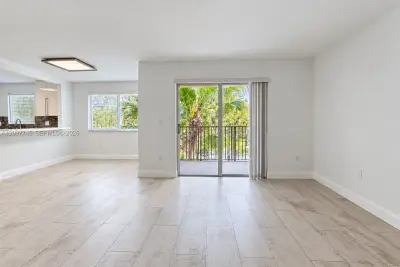 791 N Pine Island Rd #214, Plantation: photo 1 of 17