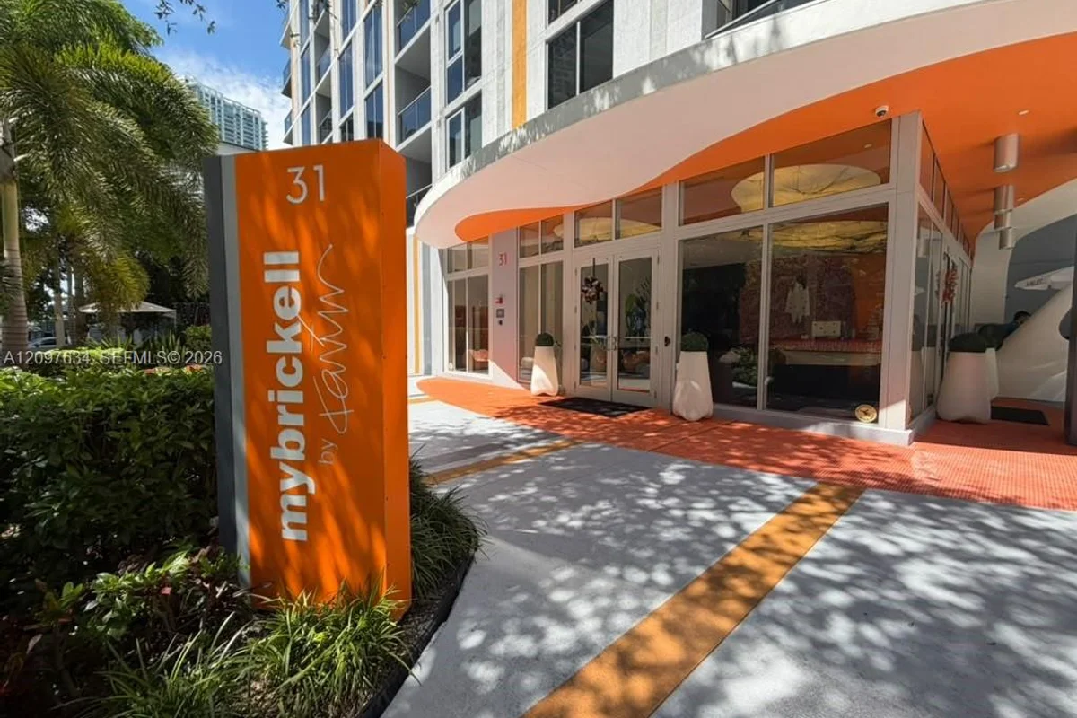 31 SE 6th St #1103, Miami: photo 1 of 26