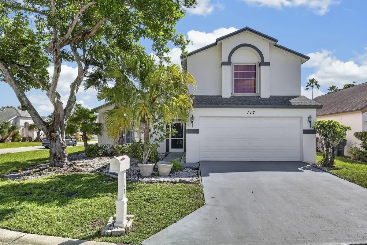 117 Hammocks Ct, West Palm Beach: photo 1 of 35