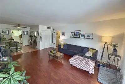 9280 Bay Harbor Ter #25, Bay Harbor Islands: photo 1 of 19