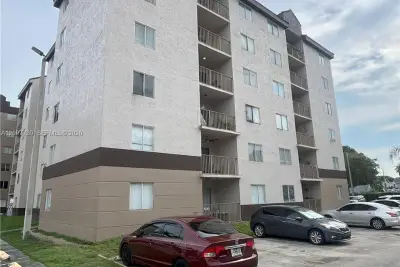 15221 SW 80th St #312, Miami: photo 1 of 15