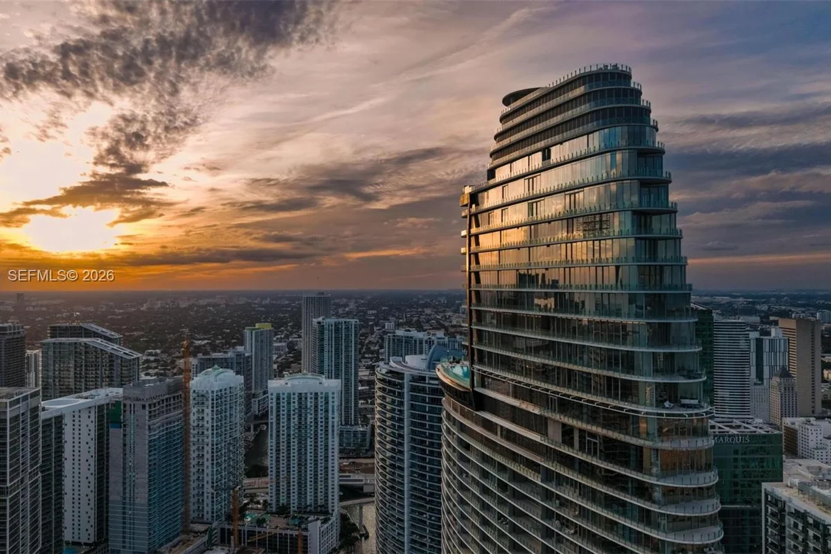 300 Biscayne Boulevard Way #3805W, Miami: photo 1 of 33
