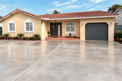 15413 SW 178th St, Miami: photo 1 of 25