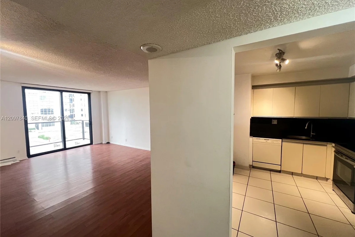 18151 NE 31st Ct #504, Aventura: photo 1 of 10