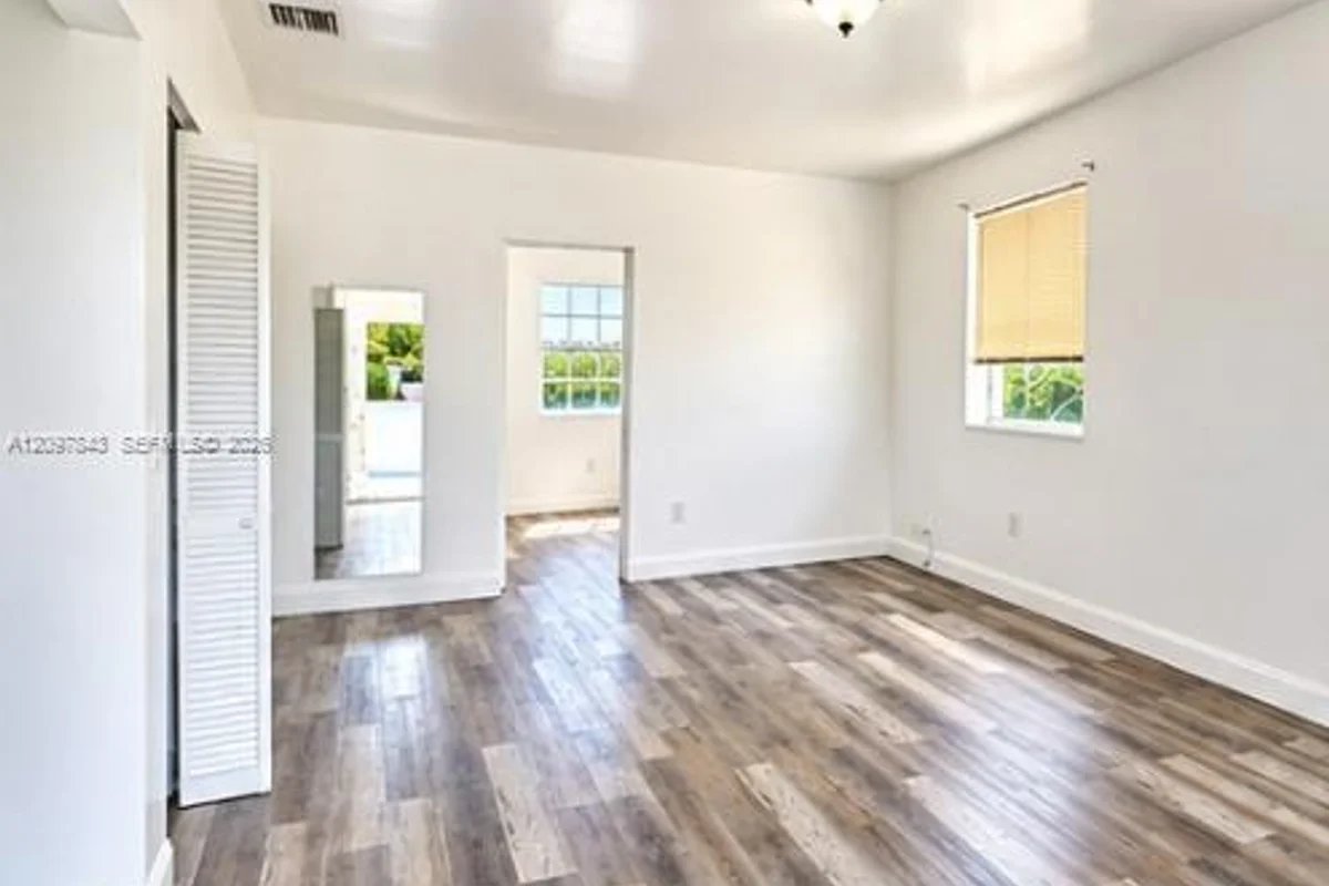1812 NW 22nd Ave #2, Miami: photo 1 of 6