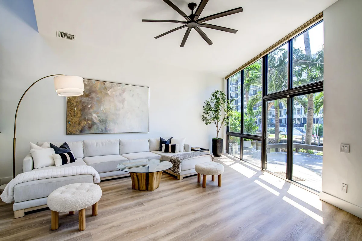 3024 NE 49th St, Fort Lauderdale: photo 1 of 38