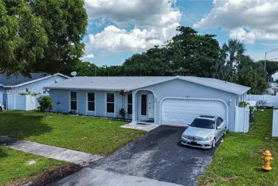 5600 NW 57th Way, Tamarac: photo 1 of 29