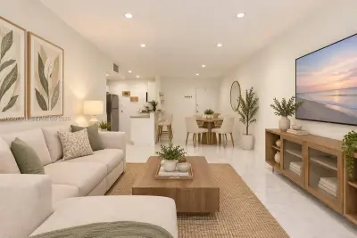 15888 SW 95th Ave #218, Miami: photo 1 of 37