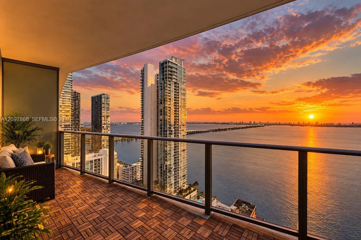 460 NE 28th St #3403, Miami: photo 1 of 17