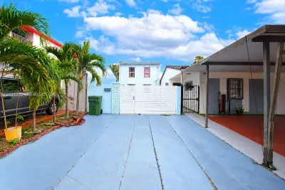 7000 W 15th Ct, Hialeah: photo 1 of 30