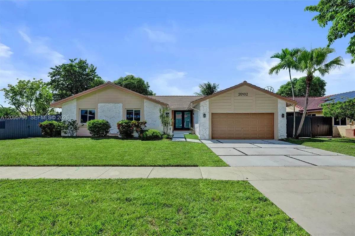 20102 NW 62nd Ave, Hialeah: photo 1 of 44