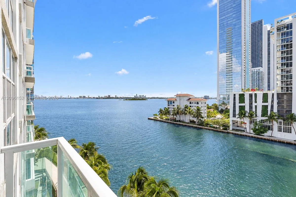500 NE 29th St #804, Miami: photo 1 of 23