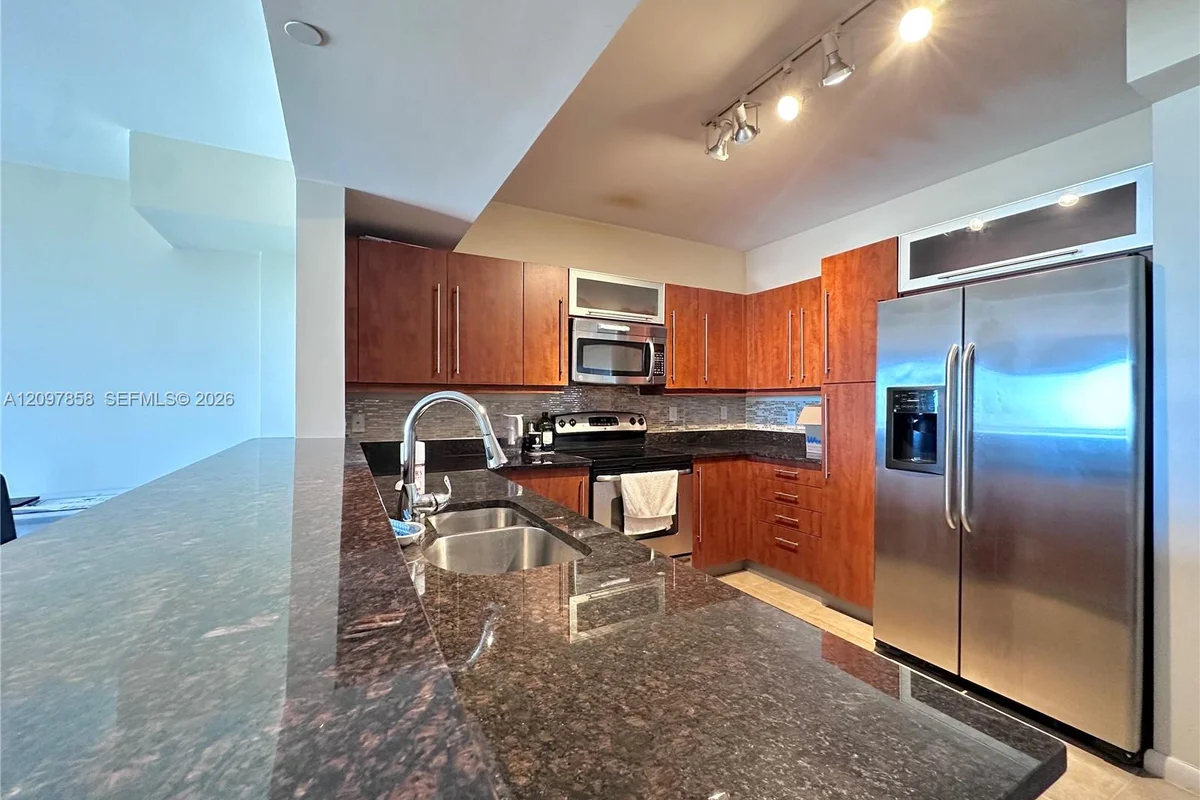 7350 SW 89th St #2005S, Miami: photo 1 of 13