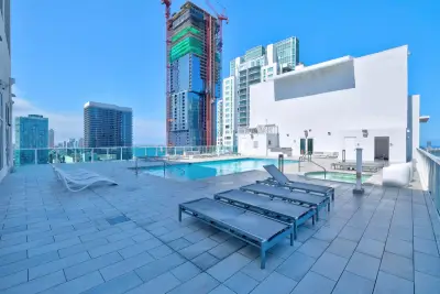133 NE 2nd Ave #1408, Miami: photo 1 of 23