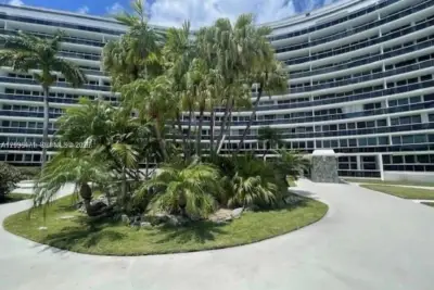 900 Bay Dr #311, Miami Beach: photo 1 of 40