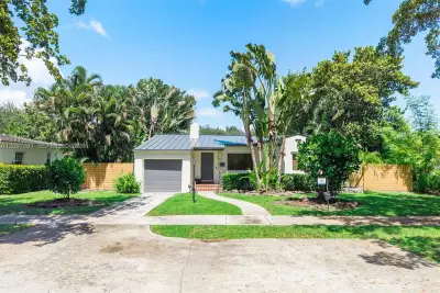 77 NW 106th St, Miami Shores: photo 1 of 59