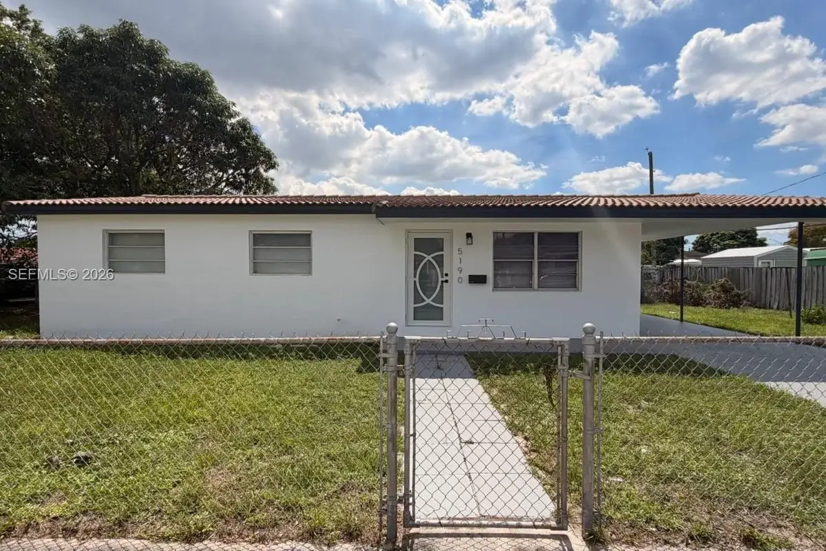 5190 E 8th Ln, Hialeah: photo 1 of 1