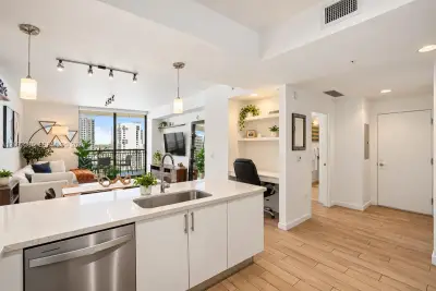 999 SW 1st Ave #1909, Miami: photo 1 of 28