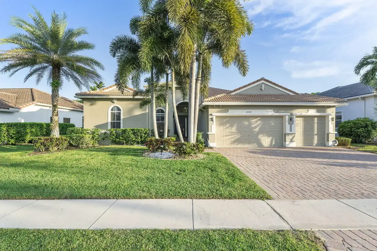 6929 Finamore Cir, Lake Worth: photo 1 of 38