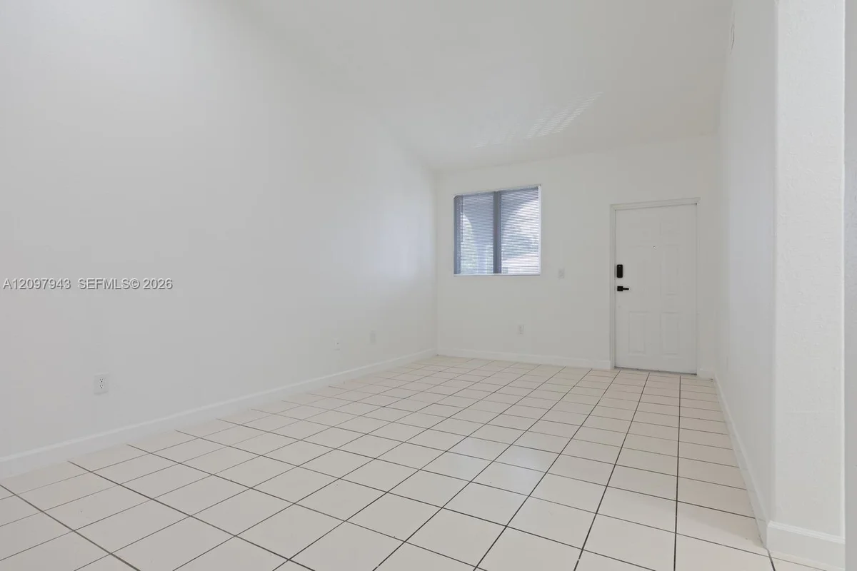 1663 SE 27th Dr #208, Homestead: photo 1 of 11