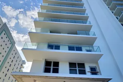 9225 Collins Ave #1109, Surfside: photo 1 of 22