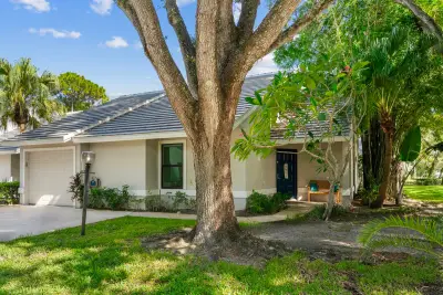 700 Bannock Ct, Palm Beach Gardens: photo 1 of 35