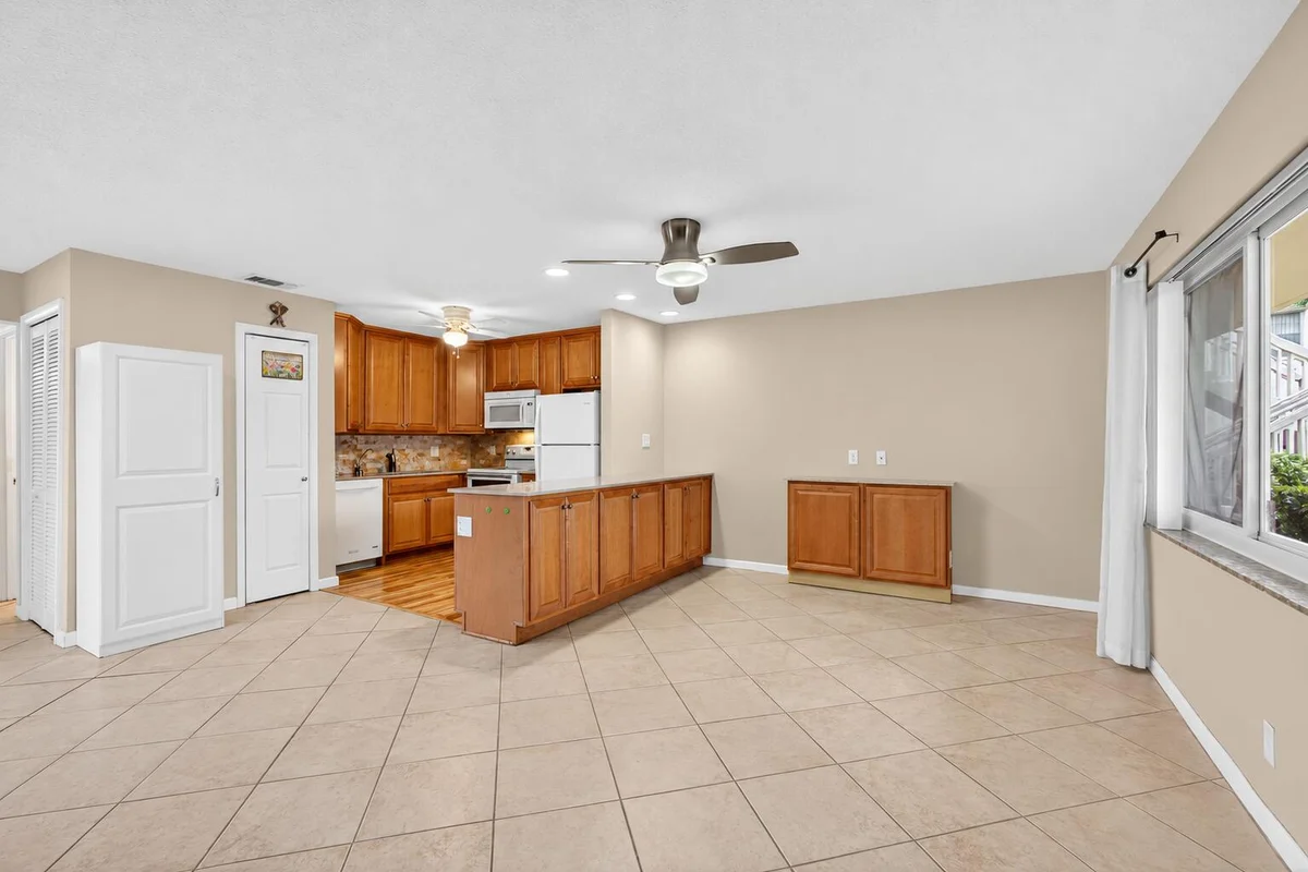 221 Coventry J, West Palm Beach: photo 1 of 53
