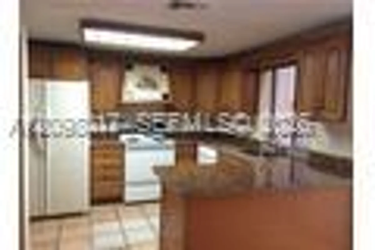 5172 S University Dr, Davie: photo 1 of 6